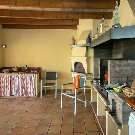 Owl Booking Aina - Rustic Villa